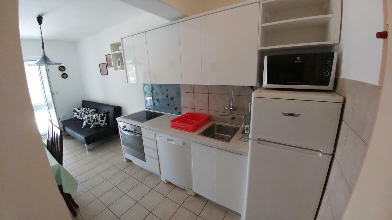 Apartments Dora Banjol Eksteriør bilde