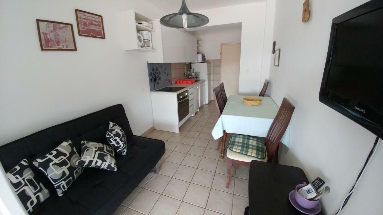 Apartments Dora Banjol Eksteriør bilde