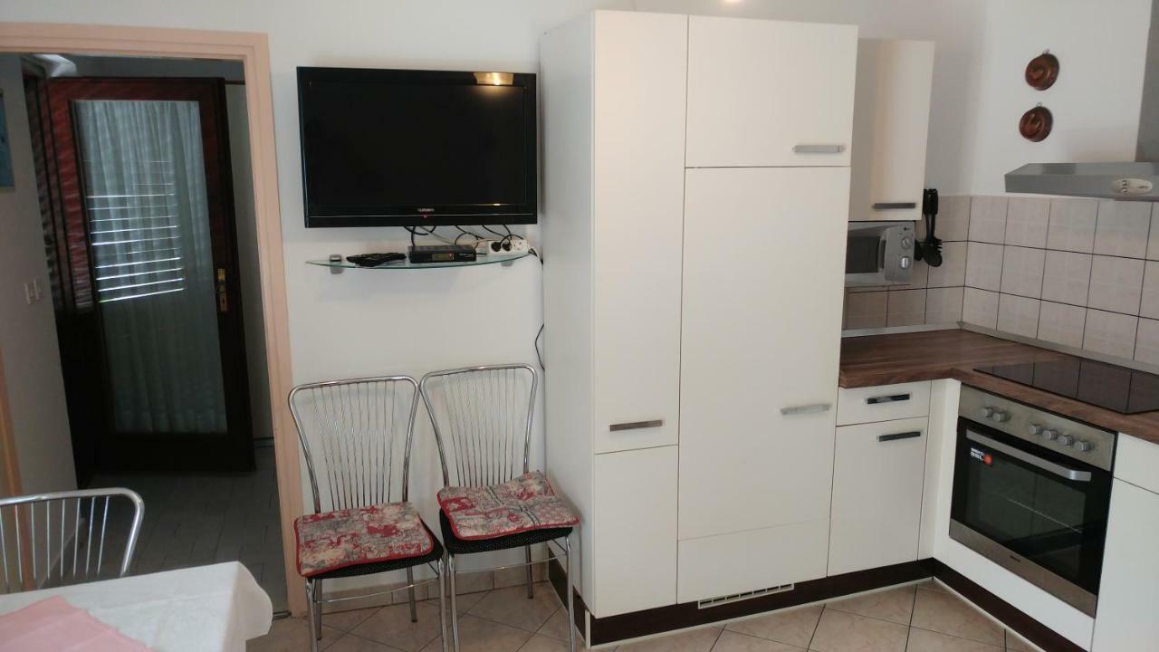 Apartments Dora Banjol Eksteriør bilde