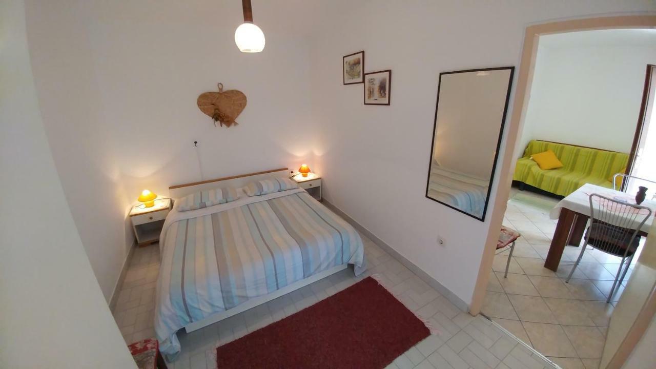 Apartments Dora Banjol Eksteriør bilde