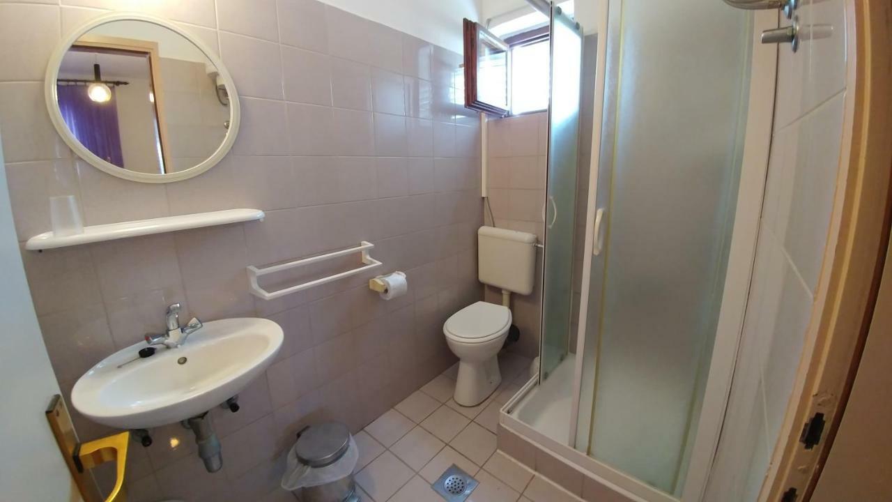 Apartments Dora Banjol Eksteriør bilde