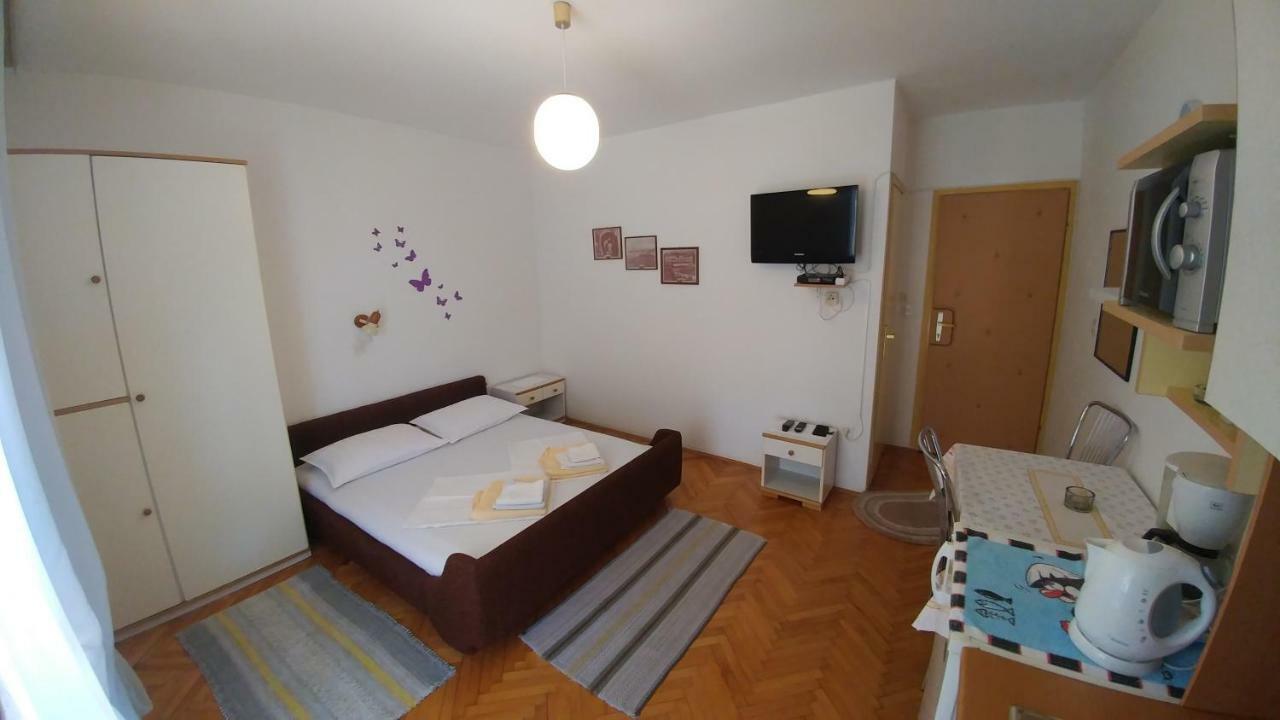 Apartments Dora Banjol Eksteriør bilde